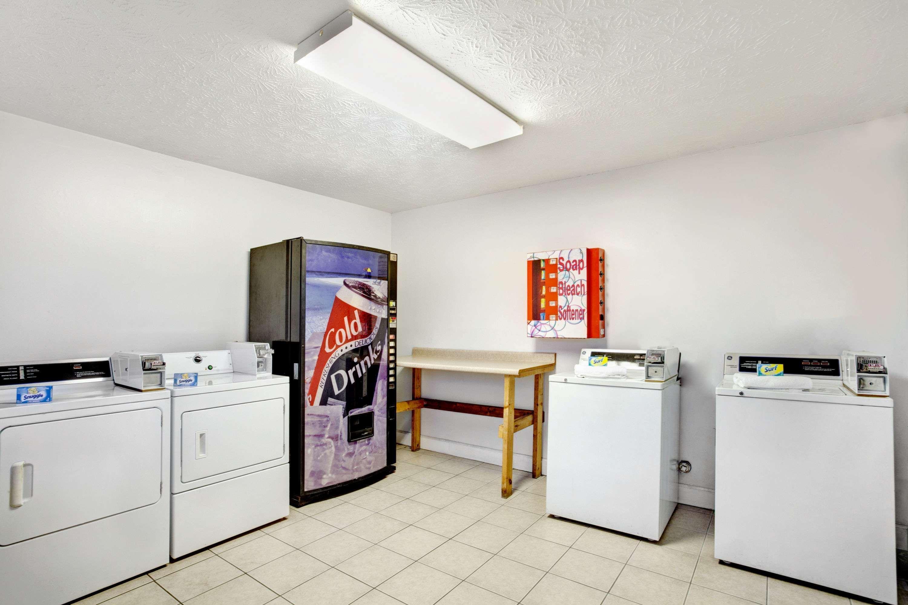 Super 8 By Wyndham Whites Creek/ Nashville Nw Area Ngoại thất bức ảnh
