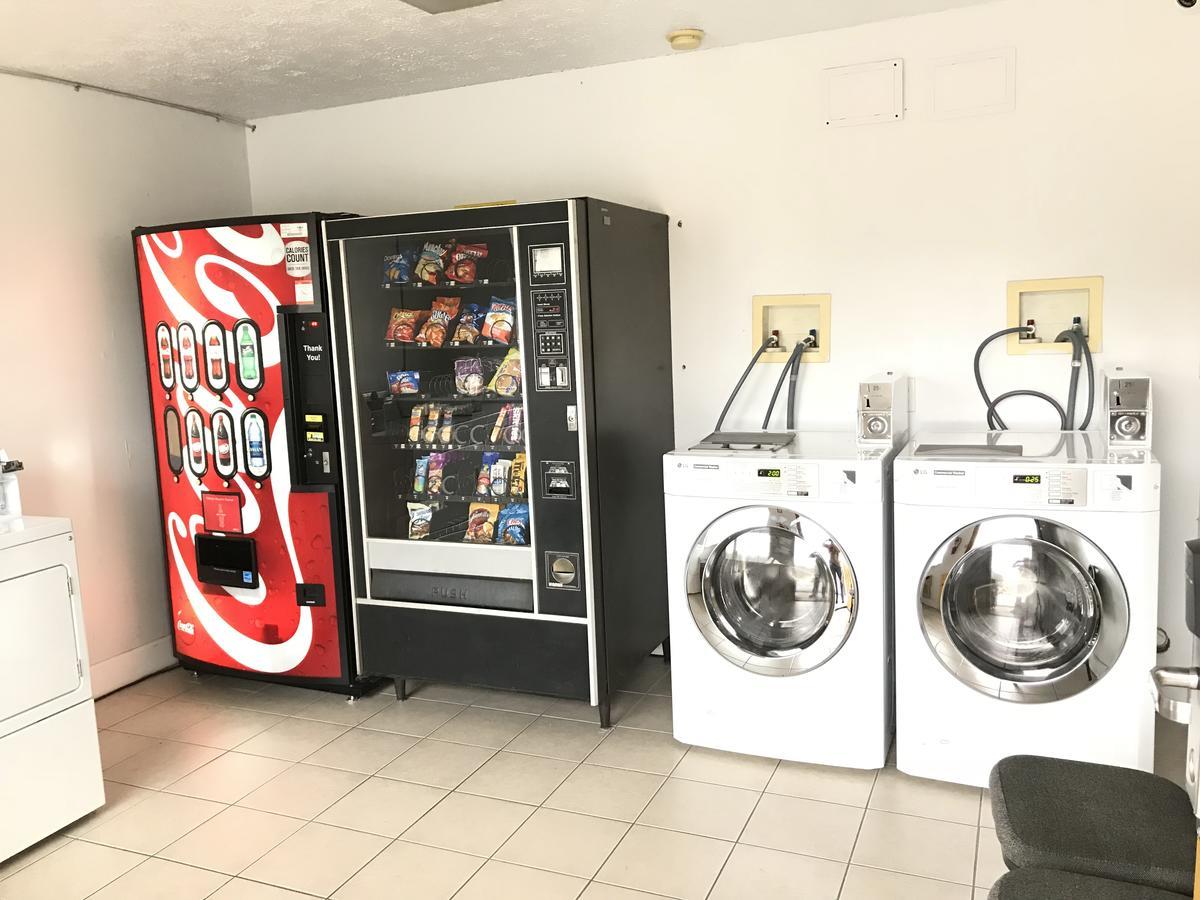 Super 8 By Wyndham Whites Creek/ Nashville Nw Area Ngoại thất bức ảnh